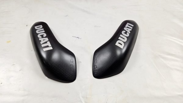 PARASPIGOLI SLIDERS SERBATOIO IN CARBONIO DUCATI PANIGALE V2 899 959 1199 1299