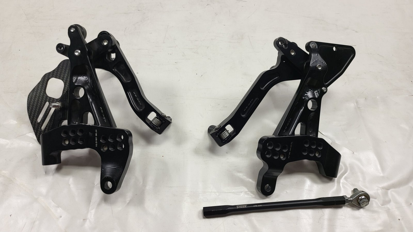 COPPIA PEDANE RACING SPIDER PER DUCATI PANIGALE V4 V4S V4R EVO MODEL BLACK
