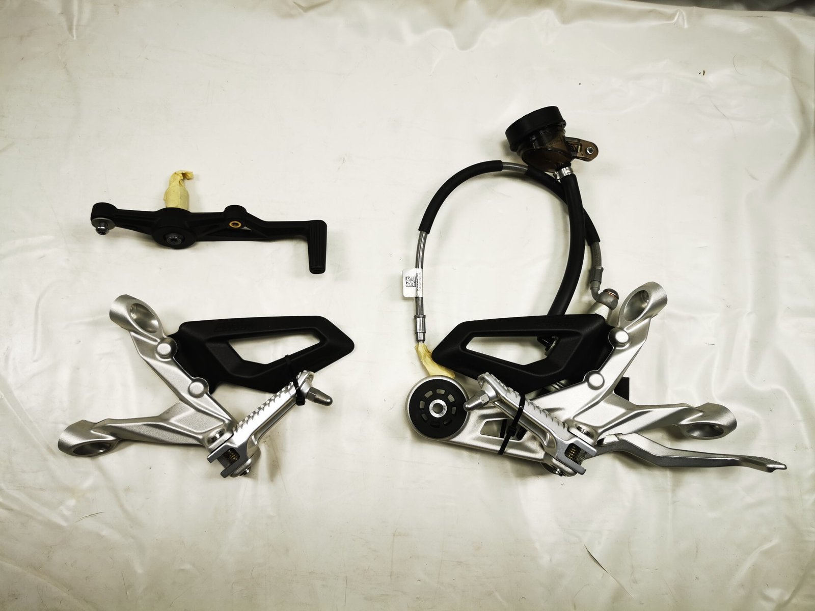 PEDANE PILOTA COMPLETE ORIGINALI PER BMW S1000 RR 2020 2026 K67