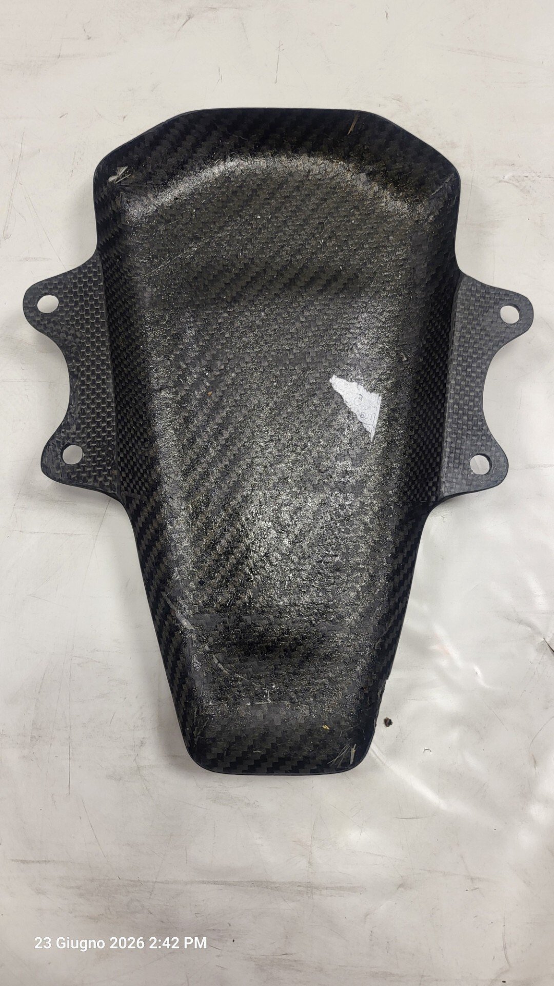 Copertura telaietto posteriore centrale in fibra di carbonio DUCATI PANIGALE V4 - immagine 2