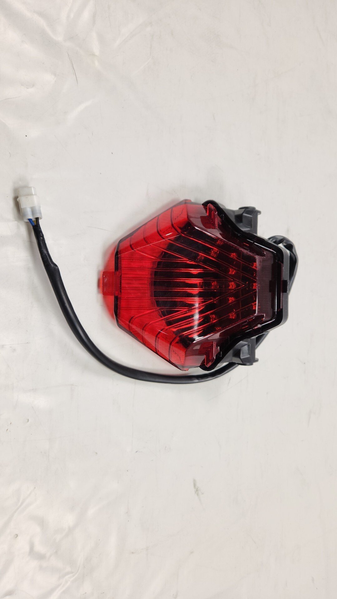 FANALE POSTERIORE YAMAHA YZF R3 YZF 250 2019 2024 - immagine 2