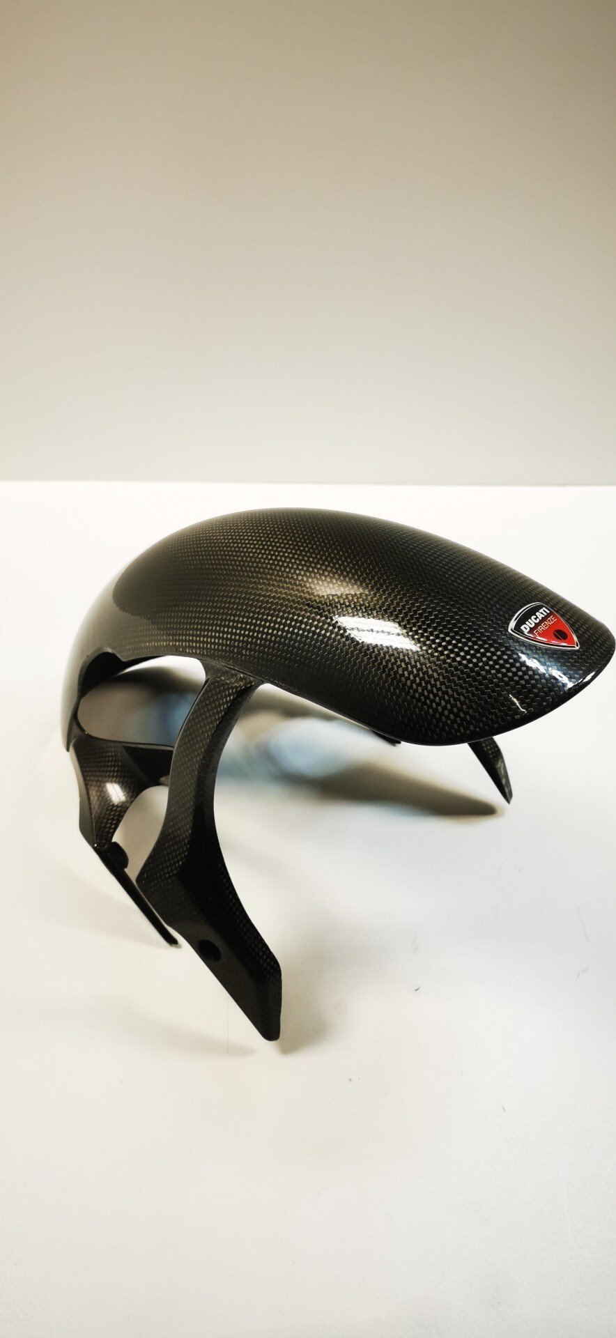 PARAFANGO ANTERIORE DUCATI MONSTER S4R S4RS 2007 IN CARBONIO - immagine 2