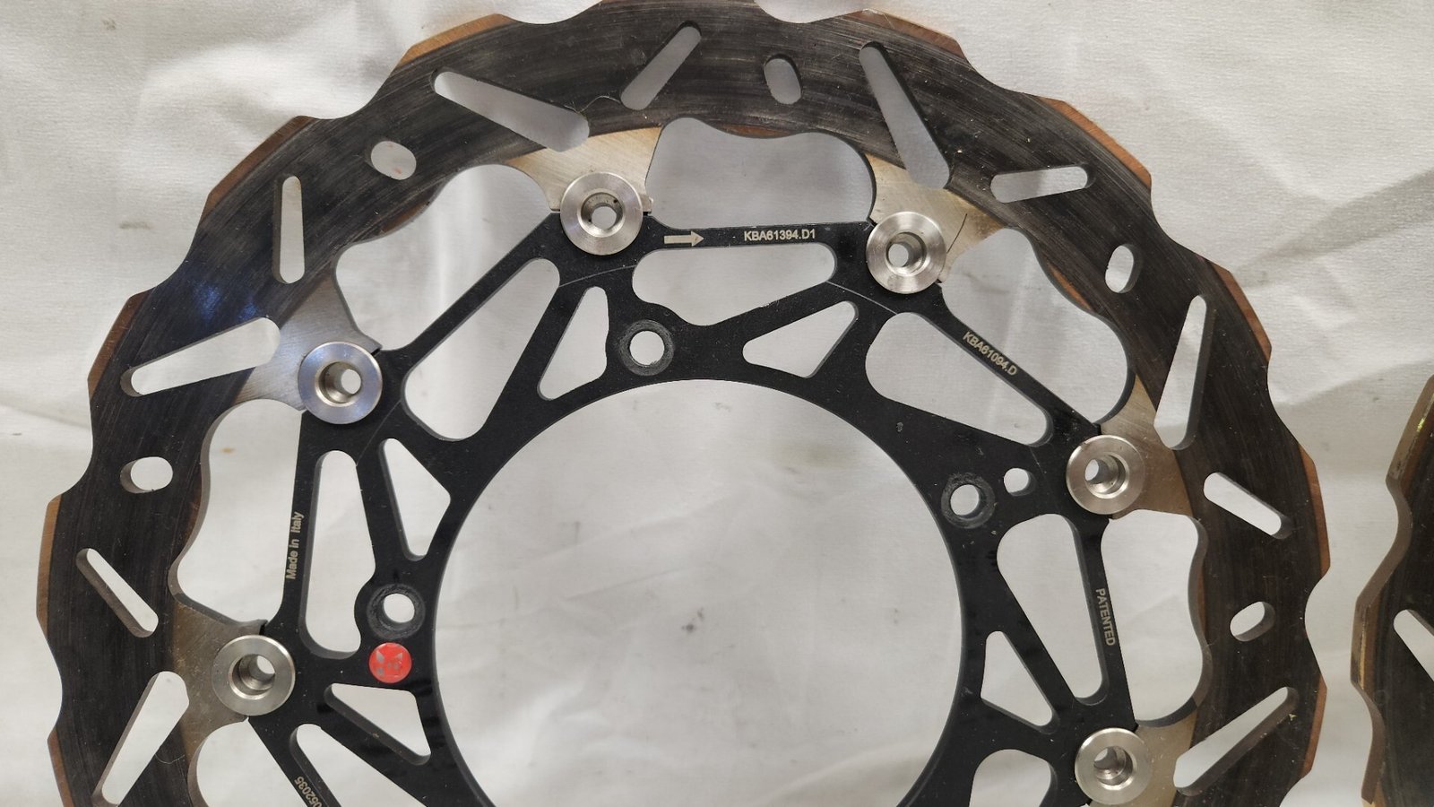 COPPIA DISCHI MARGHERITA BRAKING YAMAHA YZF R1 2015 2025 - immagine 3