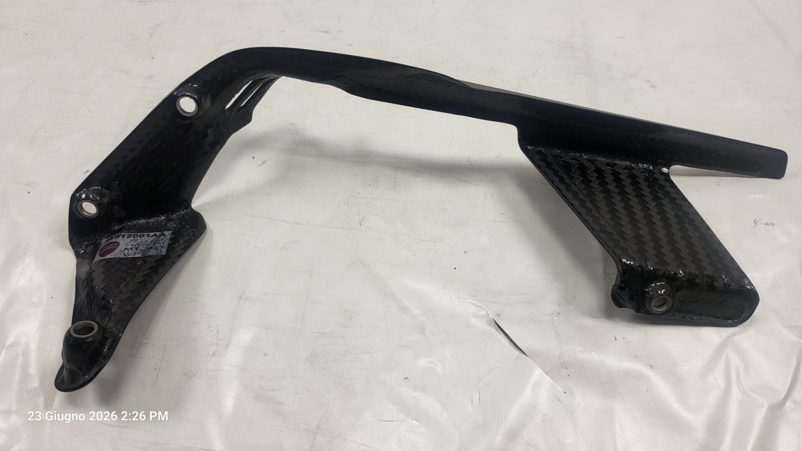PARACATENA POSTERIORE IN FIBRA DI CARBONIO ORIGINALE DUCATI PANIGALE V4 V4S V4R