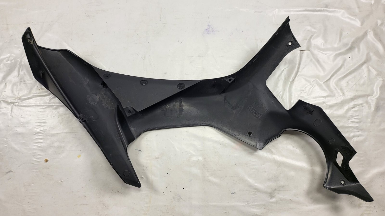 CARENA ANTERIORE SINISTRA NERA YAMAHA yzf R1 2015 2019 - immagine 3