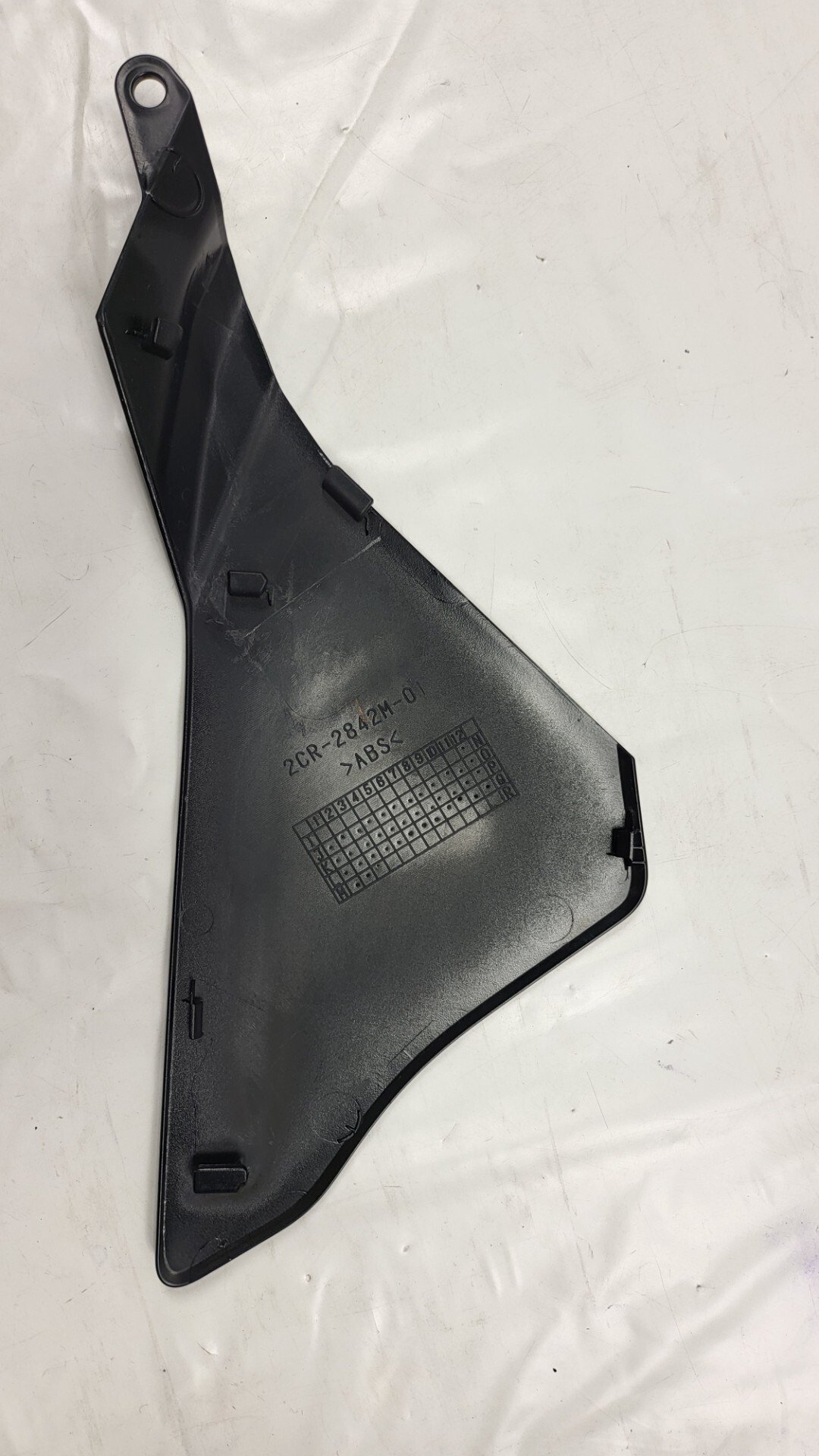 FIANCHETTO CARENA LATERALE CENTRALINA NERO SINISTRO YAMAHA YZF R1 2015 2019 - immagine 3