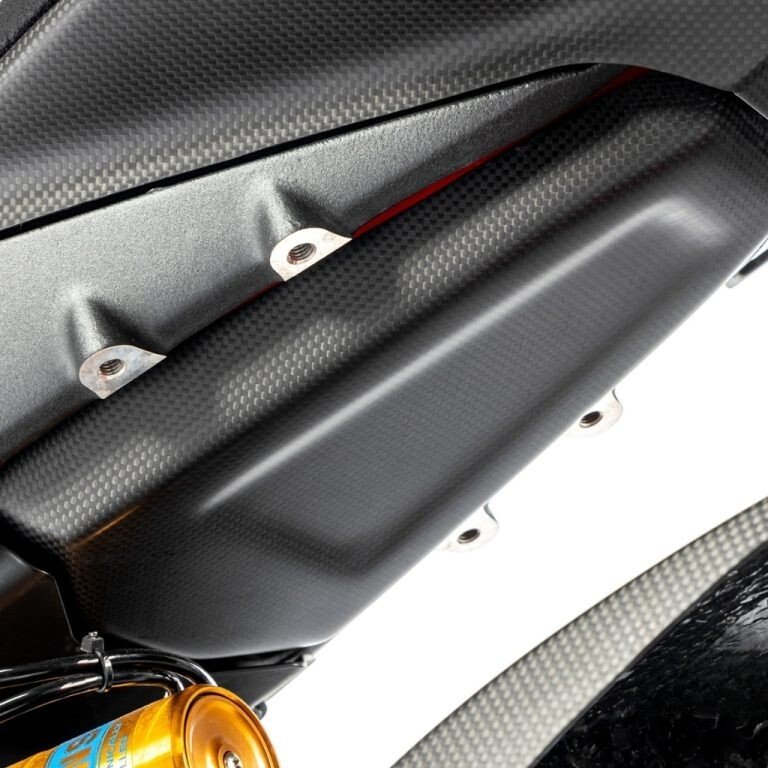 Copertura telaietto posteriore centrale in fibra di carbonio DUCATI PANIGALE V4 - immagine 3